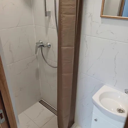 Гостевой дом Oaks Private With Private Shower