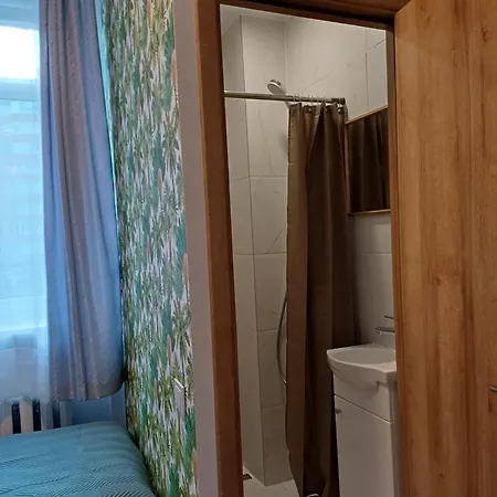 Guest house Oaks Private With Private Shower *