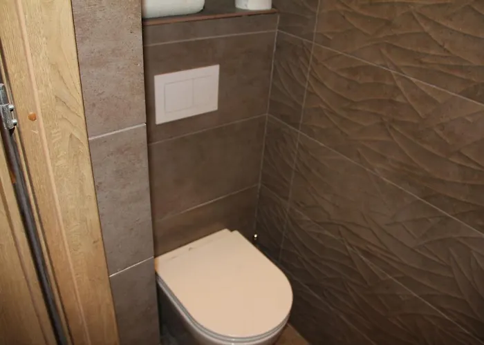 Oaks Private With Private Shower Svečių namai